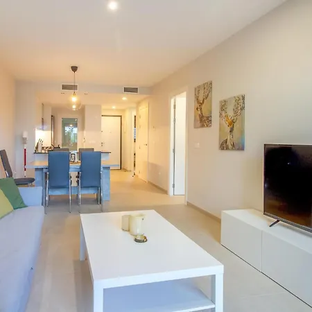2 Bedroom Lovely In *