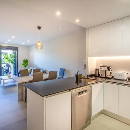 2 Bedroom Lovely In