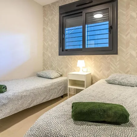 Apartment 2 Bedroom Lovely In