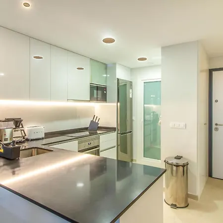 2 Bedroom Lovely In