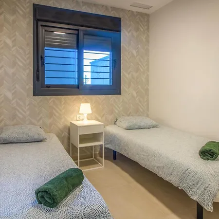 2 Bedroom Lovely In Apartment